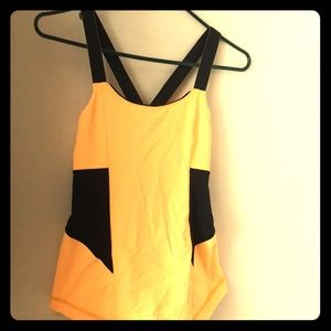Lululemon size 4 top